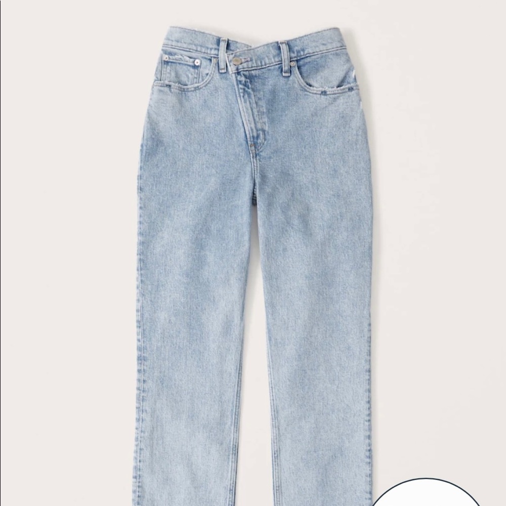 Abercrombie and Fitch Curve Love Ultra High Rise 90s Straight Jean Sz 31 Long